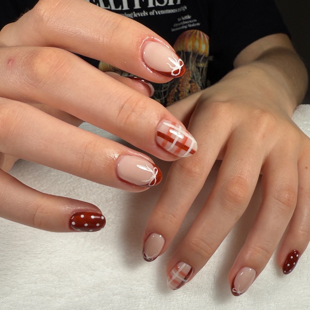Custom gel press-on nails made by artisan set